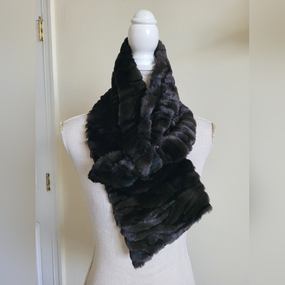 Faux Fur Collar. Wrap